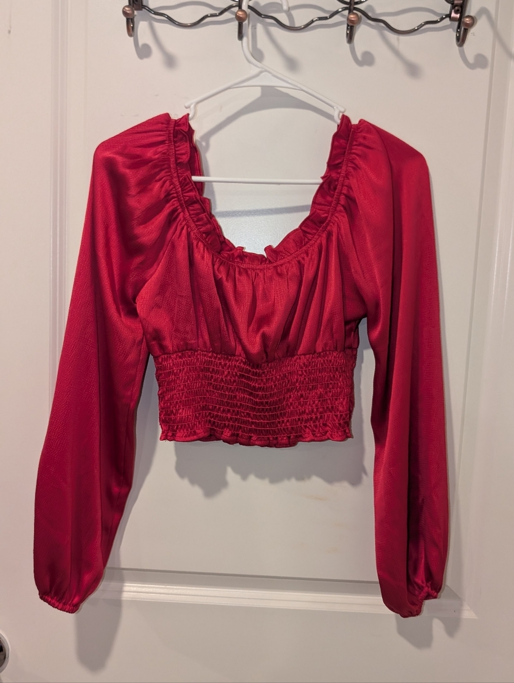 Red Satin Crop Top Smocked Women's Size Small Long Sleeve Holiday - Picture 3 of 3